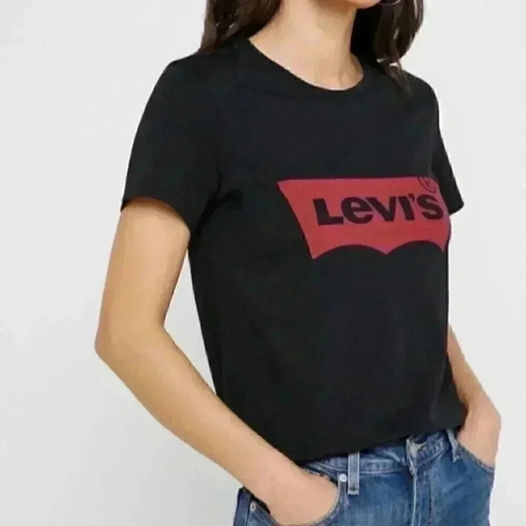 Levi’s tee shirt in size small - Picture 1 of 4